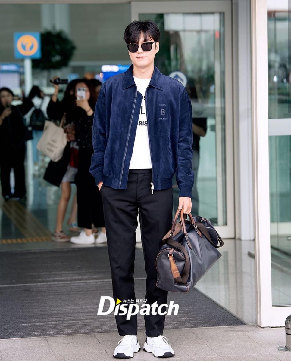 leeminho_py's tweet photo. Actualizaciones de Dispatch de Lee min ho rumbo a París 😍😭 @ActorLeeMinHo

 #leeminho  #이민호 #alwayswithleeminho #dispatch https://t.co/jMV8deLj6L
