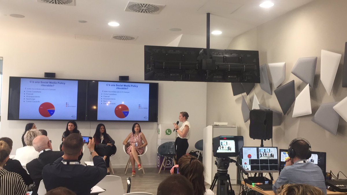 StudioGiano's tweet photo. #PaSocialDay
Una grande amica, una straordinaria collega presenta la ricerca #PaSocialLazio su turismo, cultura e servizi dei Comuni della @RegioneLazio.
Eccezionale Giulia ❤️
@giuliago @CittadinidiTwtt @fdicos10 https://t.co/ibPVt0880w