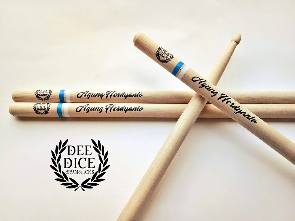 DeeDiceDrumsticks tweet media