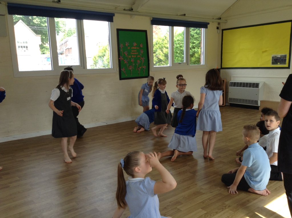 latimerprimary's tweet image. #ClassPK have had a very active, engaging and enthusiastic drama session this morning with Kelly Jordan. #Latimerartsweek