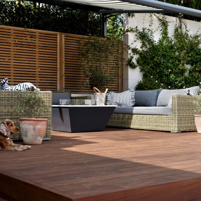 This gorgeous deck was designed by <a href="/decorumlondon/">Karl Harrison</a> supplied by <a href="/luxurymaterials/">Exterior Solutions</a> &amp; finished with #Owatrol Deks Olje D1.

Thank you so much for your continued support - we bet your customer is very happy!

📸 Image credit to buff.ly/2EQDe8X <a href="/luxurymaterial/">Luxurymaterials.ro</a> <a href="/decorumlondon/">Karl Harrison</a>.