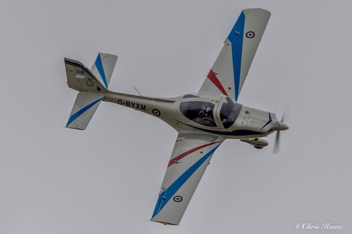 cjh3051's tweet photo. Tutor Display #avporn #avgeek #aviationphotography #aviation #aircraft #airshow #aerobatics #canoneos #duxford #grobtutor #liveforthestory #planespotting #photography #potn #royalairforce #sigmauk #sigmaphoto #teamcanon #tutor #tutordisplay @RoyalAirForce @RAFTutorDisplay https://t.co/1t19ehGFMW
