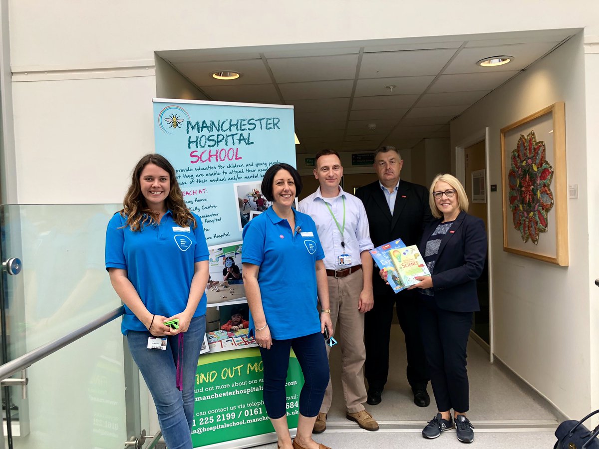 GreatSciShare's tweet photo. Privileged to have visited the @MFT_MRI childrenβs hospital @RMCHosp with @geoffmackey1 to support their #GreatSciShare! Science for all ππ https://t.co/vVmtd02kCM