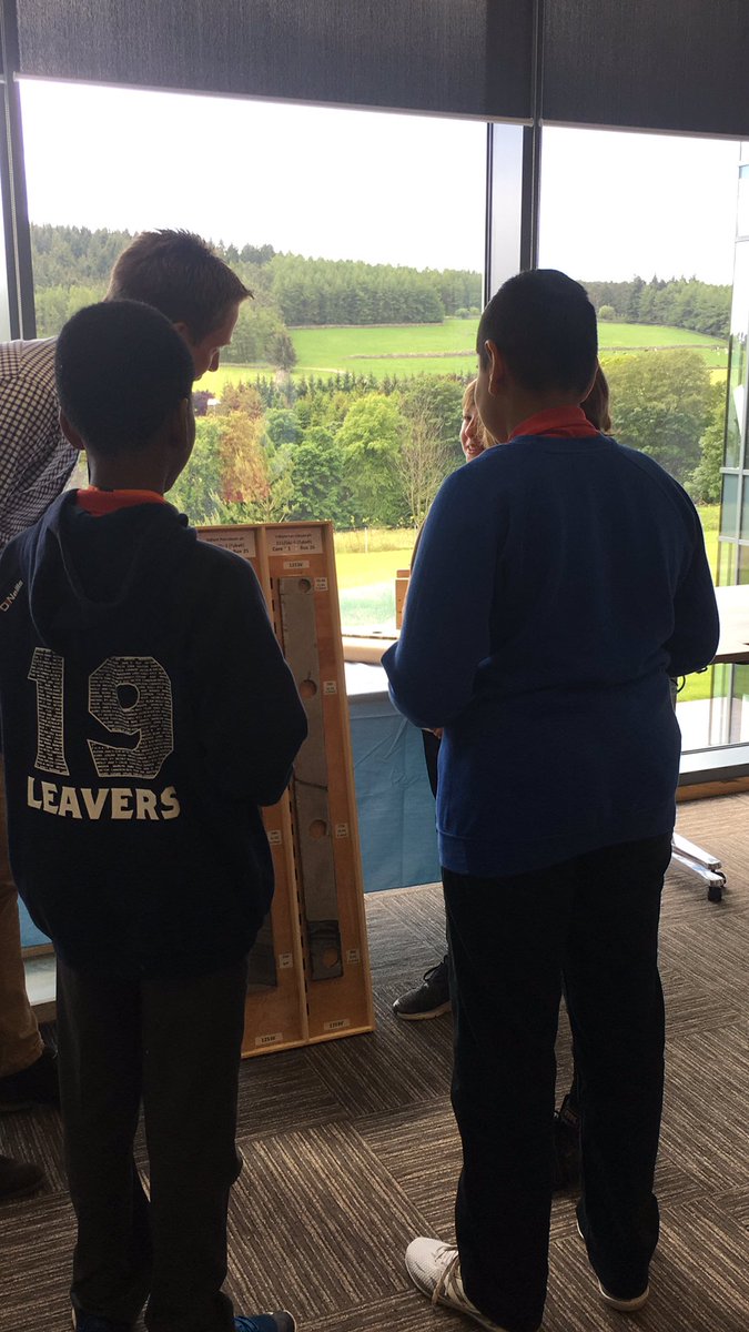 LifeatLR's tweet image. This is one of the core samples  of rock from 3 miles underground.  Our reservoir engineer Henk showing our students how much oil we can extract from the rock #stem #stemevent #aberdeen