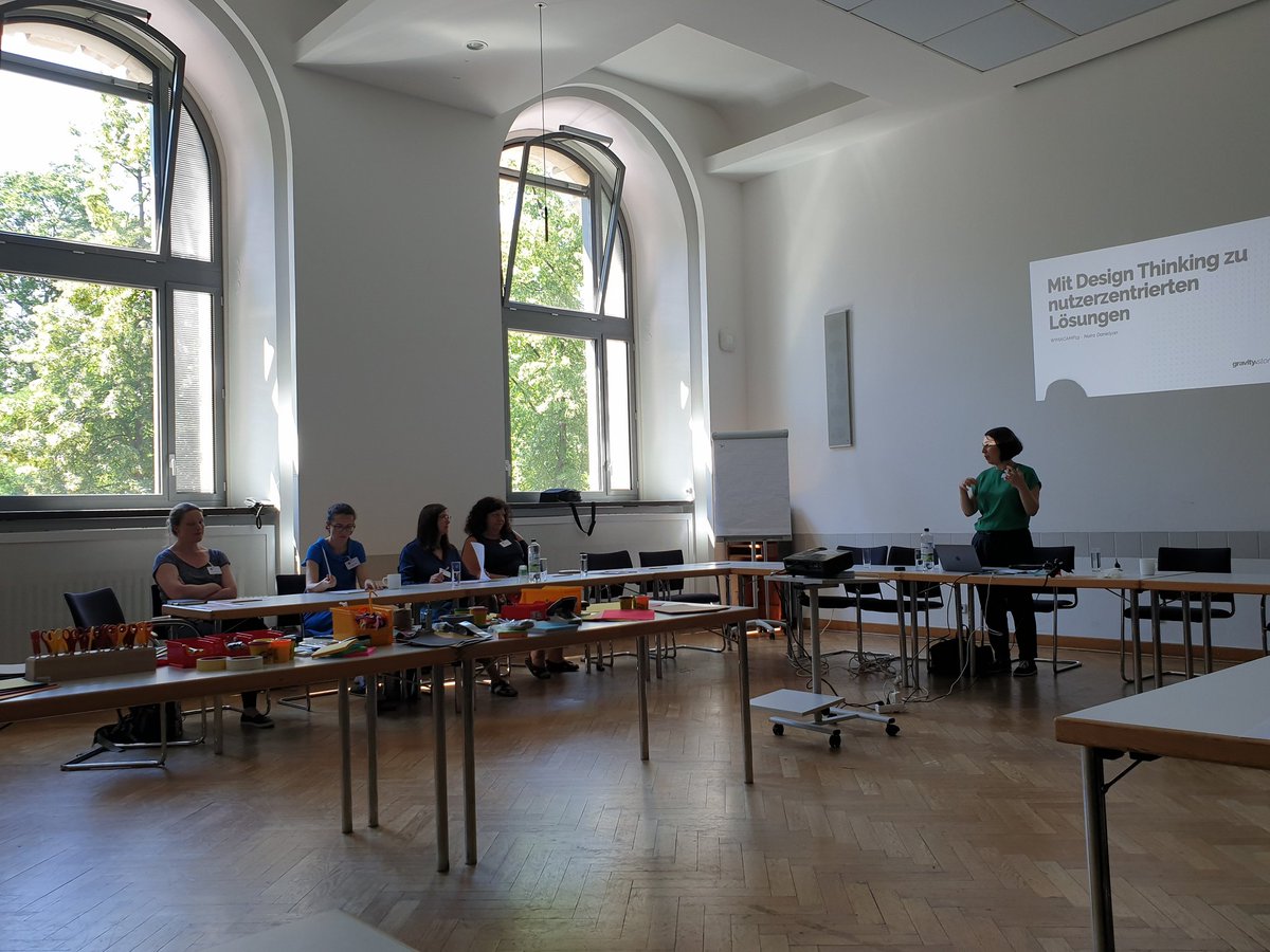 heike_joel's tweet photo. #wimacamp läuft - sehr spannende Session zu #designthinking mit coolen Ergebnissen... https://t.co/VQ7j4tGHlj