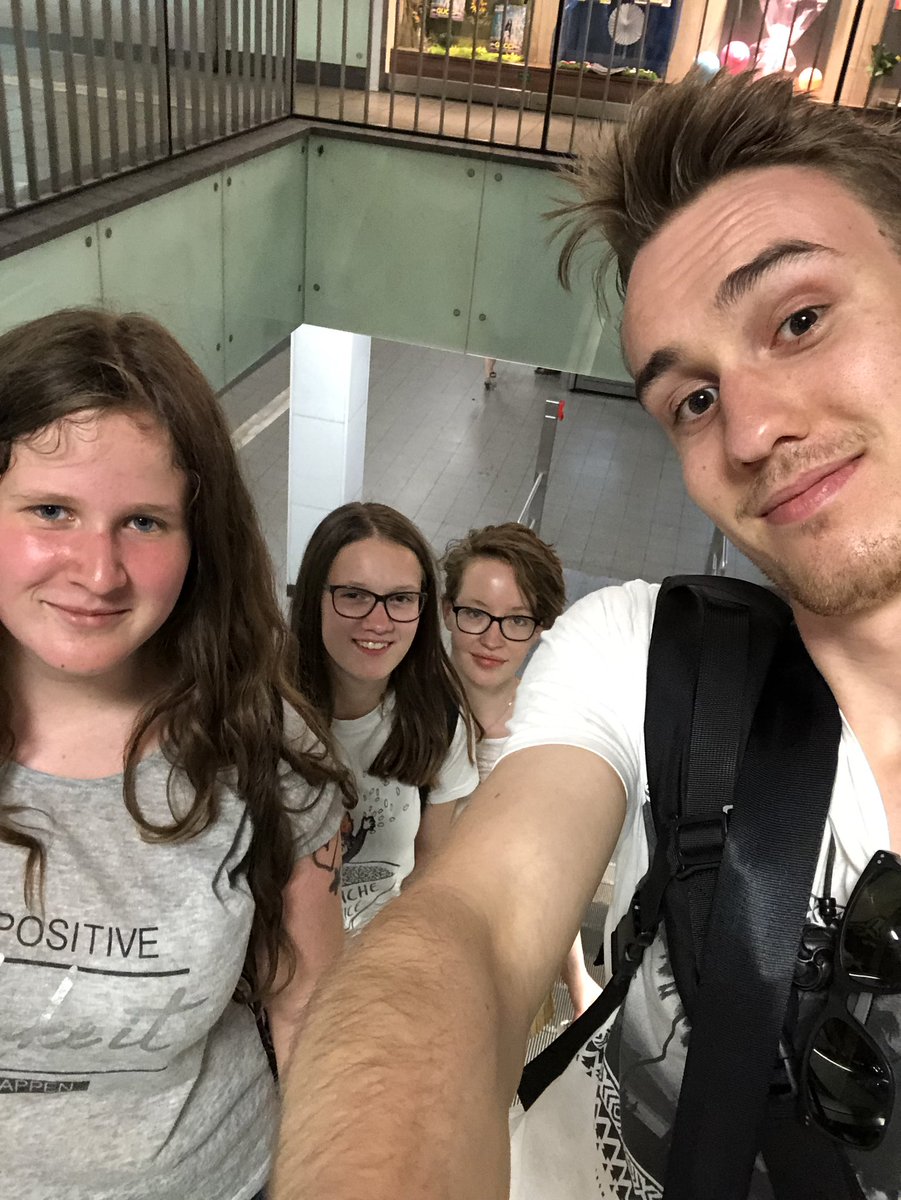 TRyzesTV's tweet photo. Eine Community die zusammenhält ♥️ #tryunity https://t.co/8nSYA73j13
