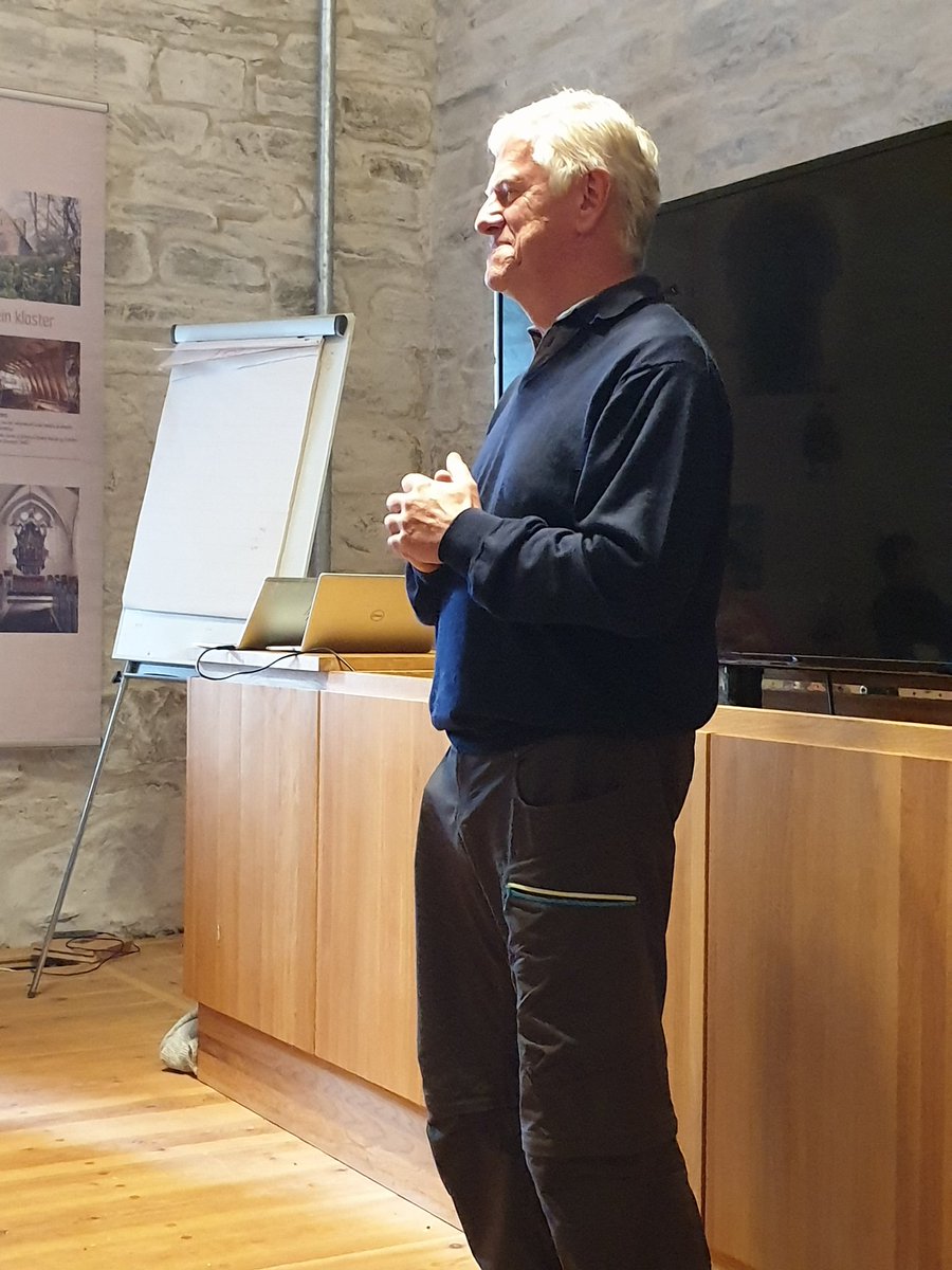 BruceBiccard's tweet photo. Emotional closure of #utstein2019 by Tore Laerdal @LaerdalGH and @jmellinolsen . Beautiful Bach by @drjackoids https://t.co/xu7AhiL4GQ