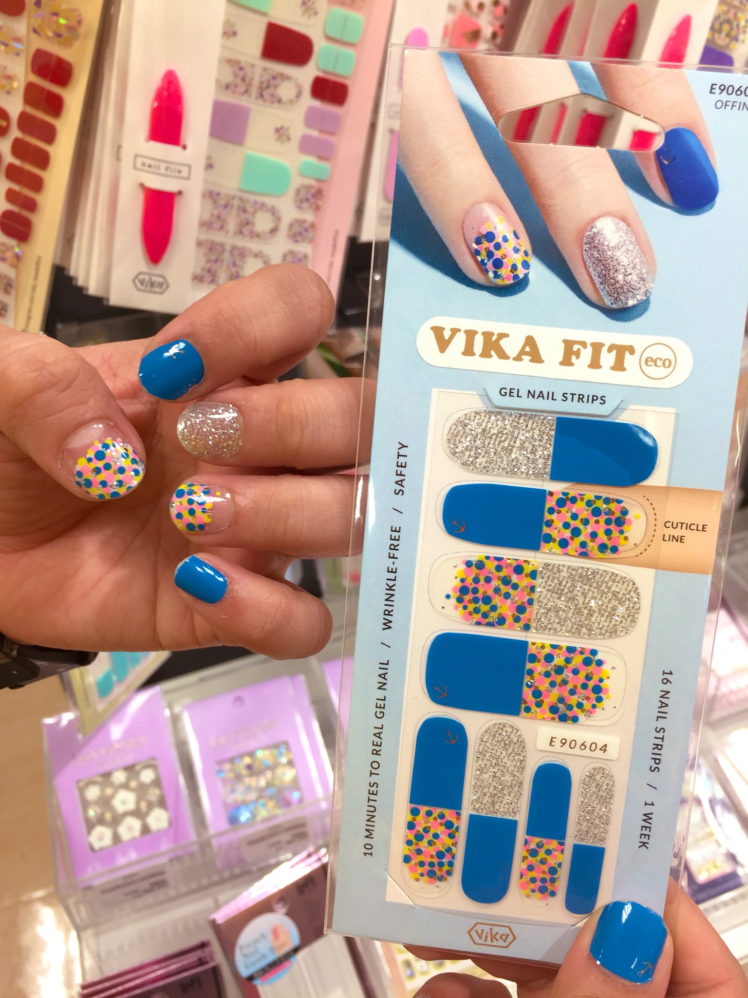 仙台ロフト Auf Twitter 韓国発 貼るだけでジェルネイル 韓国で人気の爪に貼るだけでジェルネイルのような質感になるネイルシール Vika Fit ビカフィット が新発売 近くで見てもぷっくりジェルネイルみたいに見えます 2階健康雑貨売場 T Co