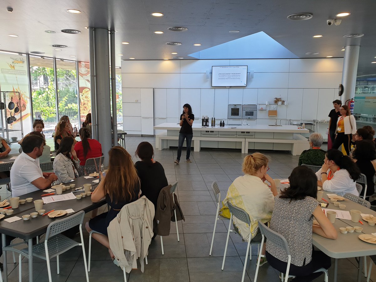 Seguimos en el pre-congreso de <a href="/CongresoOdela/">Congreso Odela</a> #CongresoOdela con una #cata que nos permite trabajar sobre como comemos!