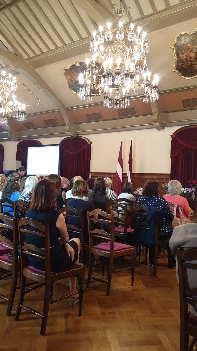 Ar videofilmu "Es esmu Latvija" sākam grāmatas " Iespējamās tikšans" atvēršanas svētki