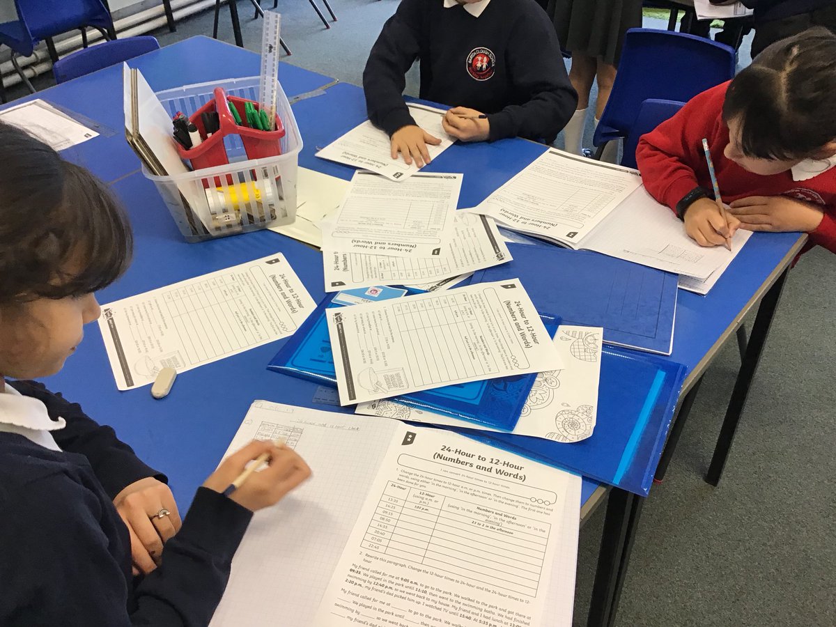 BartonCloughY3's tweet image. We moved around the room working on different time activities in Maths this morning to help us to plan our summer holiday! #mathsproject