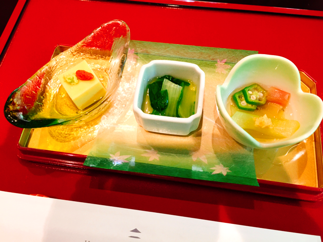 「今日は打ち合わせの後、美味しいお食事をご馳走になりました🥩🍴✨嬉しいお知らせ」|南月ゆう📚5/1『エンゲージ』2巻のイラスト