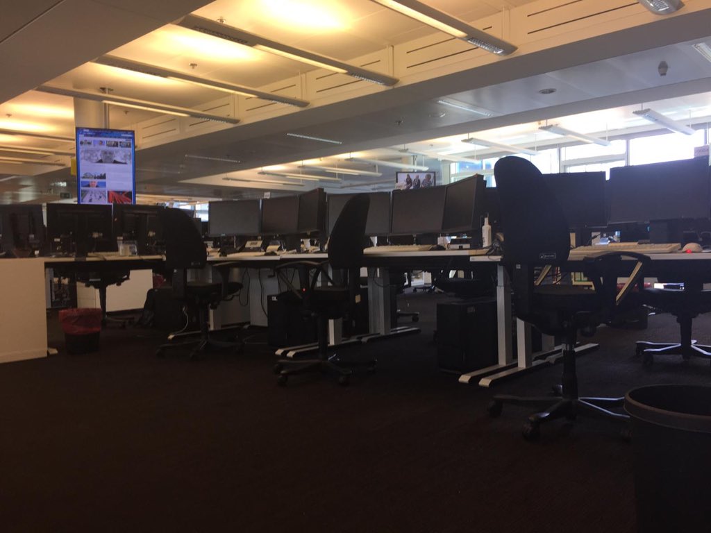 Foto aus dem fast leeren Newsroom