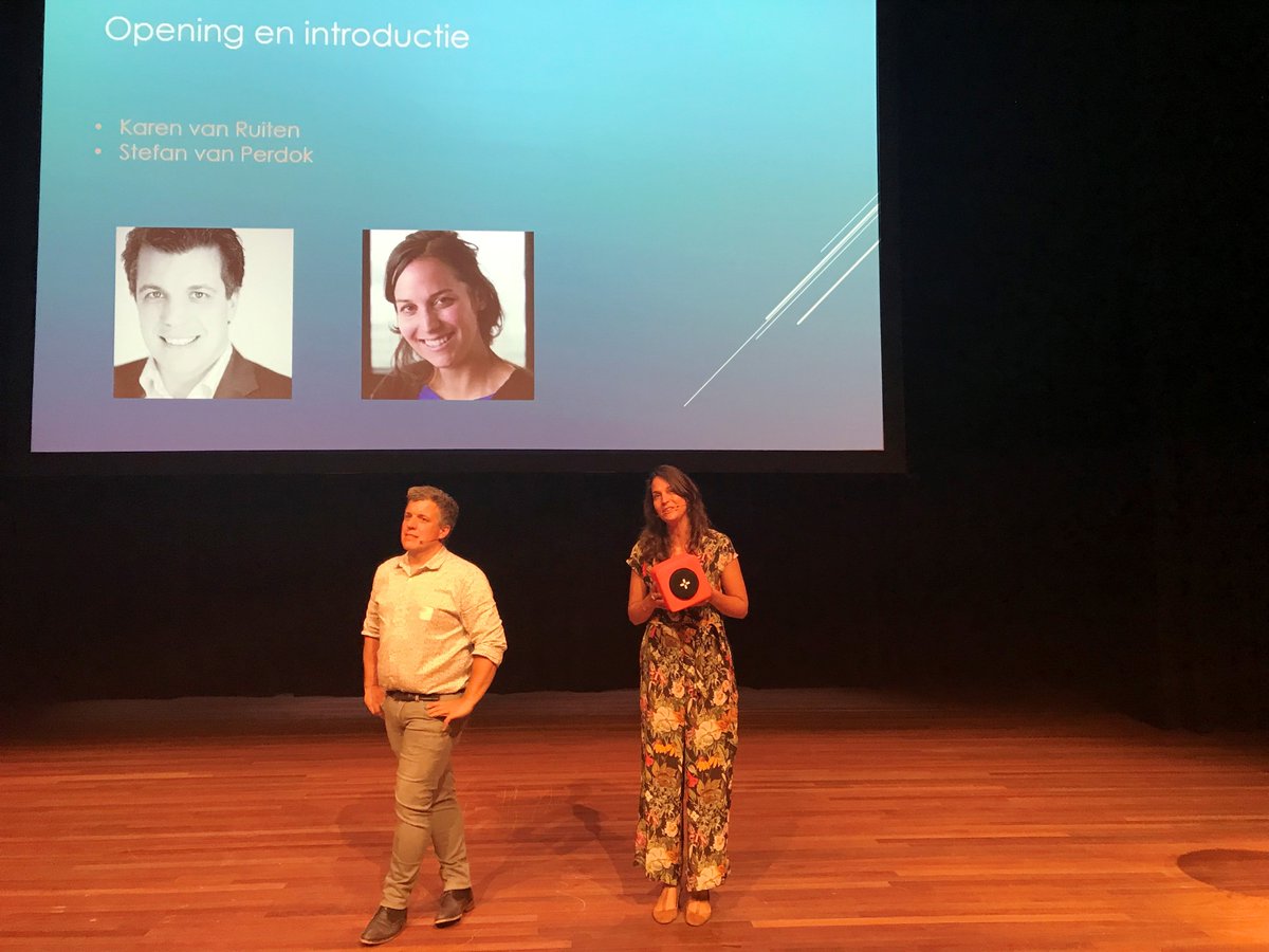 tunstall_es's tweet photo. A la 13h, apertura del “Evento de expertos en #teleasistencia” con Stefan van Perdok, Director de @ZZGzorggroep, y @karenvanruiten, Directora de Todo es Salud y cofundadora de la Escuela de Innovación en Salud @HealthInnSchool https://t.co/aLIgovt5WO