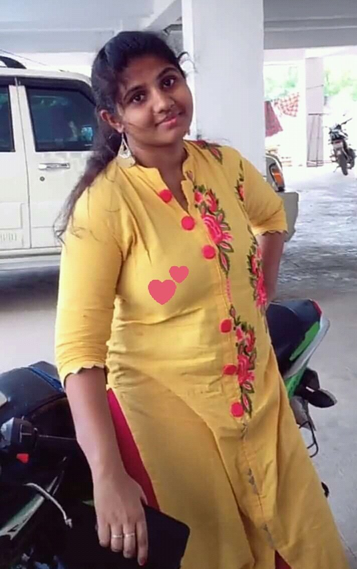 காவிதா on Twitter: "இதில் யார் அழகு யருடையா முலை புடிக்கும் தமிழில்