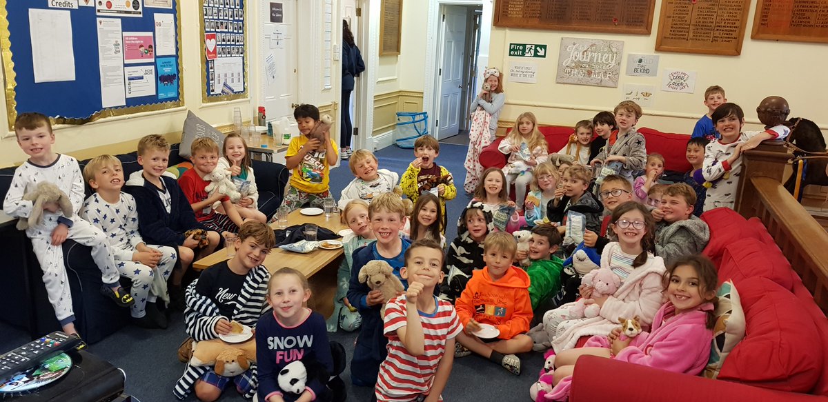 BBPrepHead's tweet photo. Beachborough Boarding: PP2 had a very exciting night boarding for the first time last night! They enjoyed a great night of activities followed by supper and a bedtime story! Then this morning they all tucked away a hearty breakfast! 😉 https://t.co/I2SJ8xzv3G