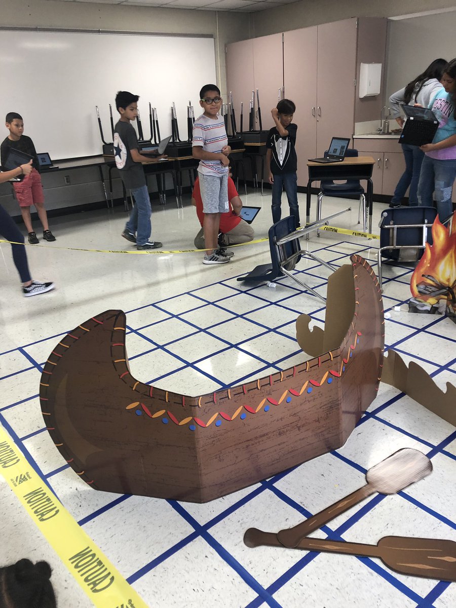 Miss_MMunoz's tweet image. Examining the crime scene! We have a lot of theories! @STARS_902 @StehlikStallion @AldineSTEM #AISDSUMMERCAMP #CampStehlik #Allin4Aldine