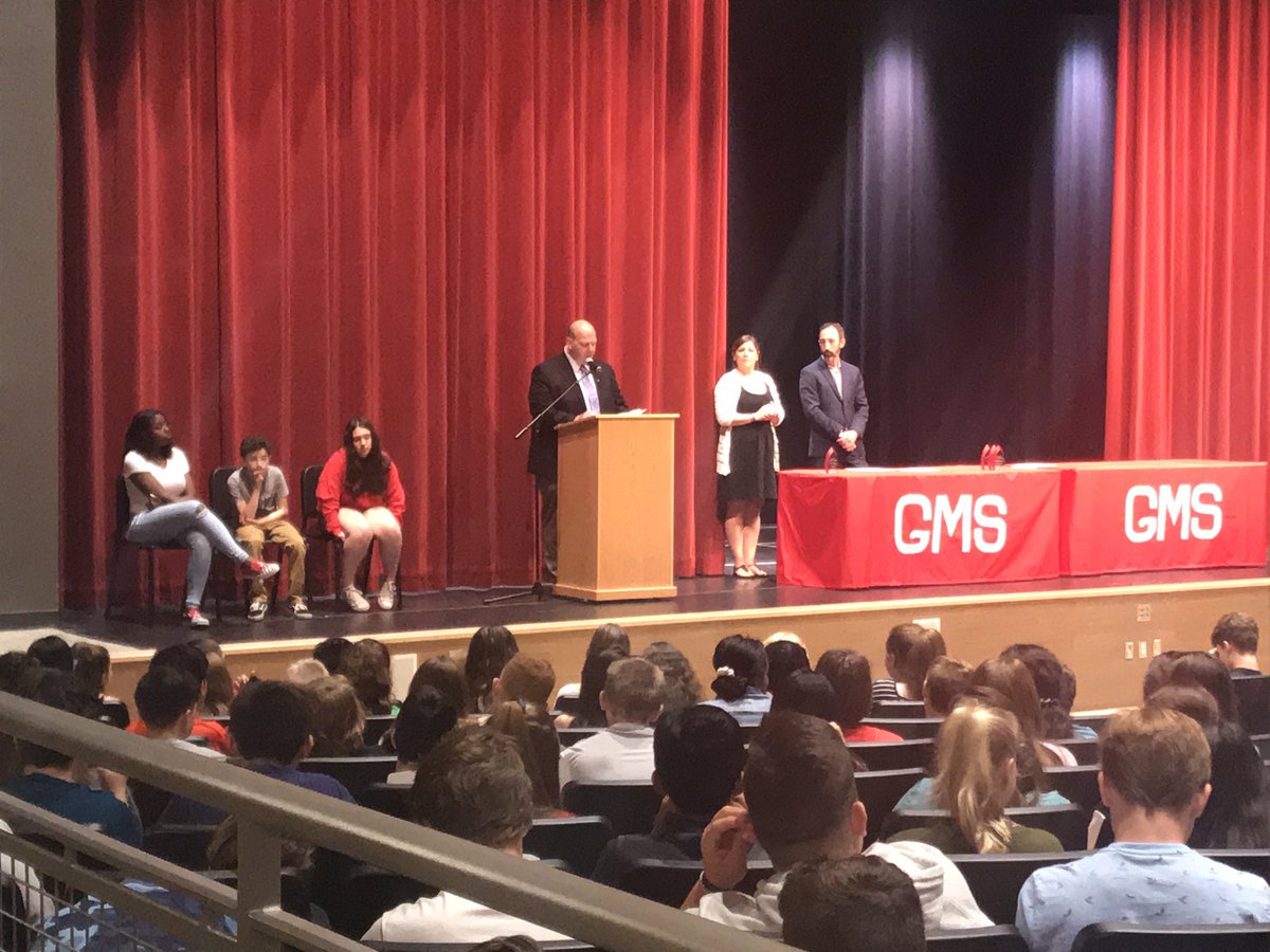 METCOWakefield's tweet photo. At the 8th Grade Awards Presentation.  Amiyah Driggers, one of the student speakers. https://t.co/0kwo8wtCh8