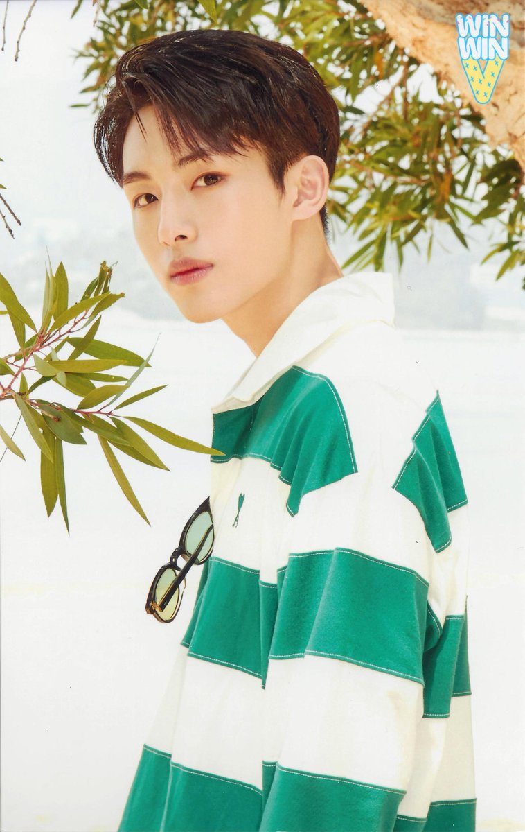 verbisu's tweet photo. 윈윈 PHOTO PACK 스캔(1)
#윈윈 #WINWIN #WayV
https://t.co/6DY2OYBiOl
https://t.co/xd7DgukP6n
https://t.co/Vaw8mtgrNB
https://t.co/OmylRi0J7n https://t.co/WUPOfeltW5