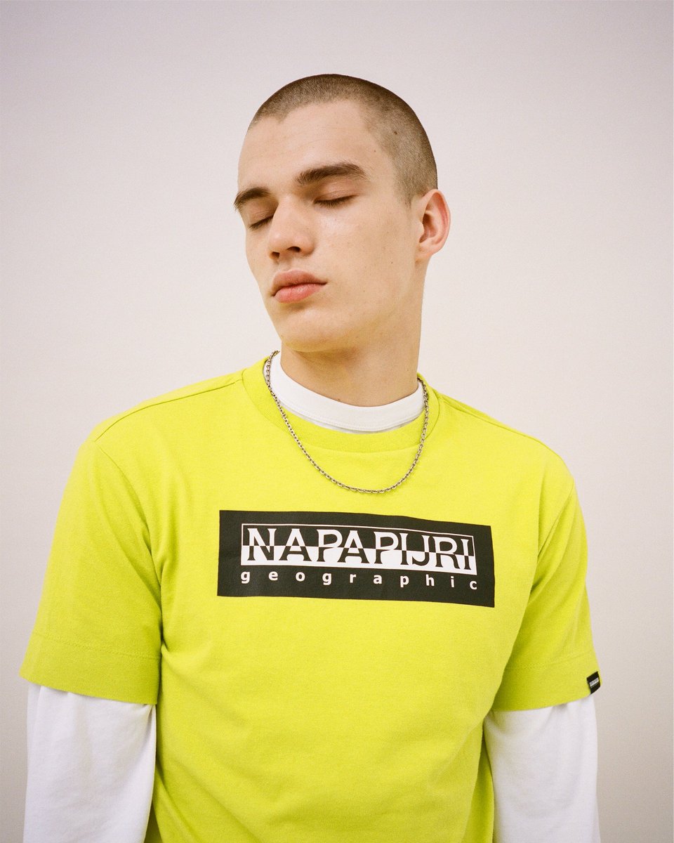 Napapijri's tweet photo. The Tribe goes neon. Stand out from the crowd in The Tribe's Fluo selection.
Discover the whole colour range at https://t.co/gwuhoUvQos
#Napapijri #SS19 #TheTribe #FluoCollection #NapaTribe https://t.co/kyjtyicNOI