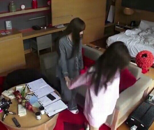 maetupmhaa's tweet photo. : ว่างๆแบบนี้ดูหนังกันมั้ยพี่เจน เรื่องนี้ลิซชอบมากกกก
: แต่พี่หายเป็นเมนแล้วนะ

#JenLisa https://t.co/arhrZARDc3