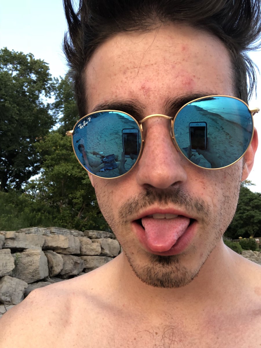 momsaidnoband's tweet image. He ages like fine wine🍷 and knows how to have a goooood time! Happy Birthday Chris aka Daddy Long Legs aka Zaddy😛 We love you buddy! Give a like and drop a comment to wish Chris a Happy Birthday🎂🎉🎁 
#happybirthday #finelikewine #keyboardmaster #zaddy #welcometothelosersclub