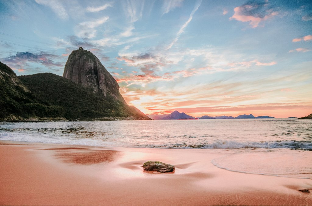 SkypassTravel's tweet photo. The best beach days are upon us.. don't let them go to waste! Let us help you get to the perfect beach destination! https://t.co/brk1JRzSZk