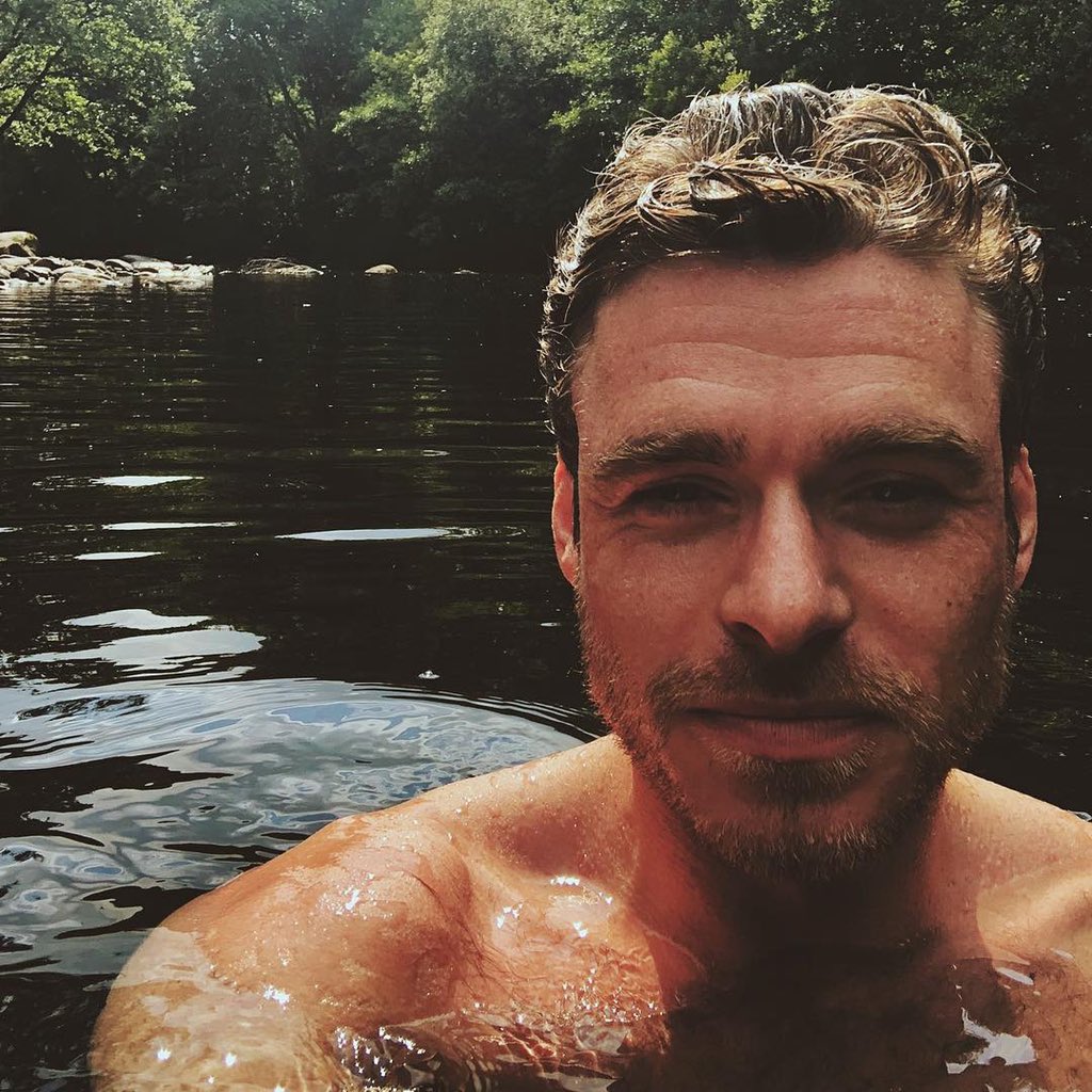 Hey, hey! Richard Madden, happy 1st anniversary birthday since I first knew you exist!!! Happy 33rd. 