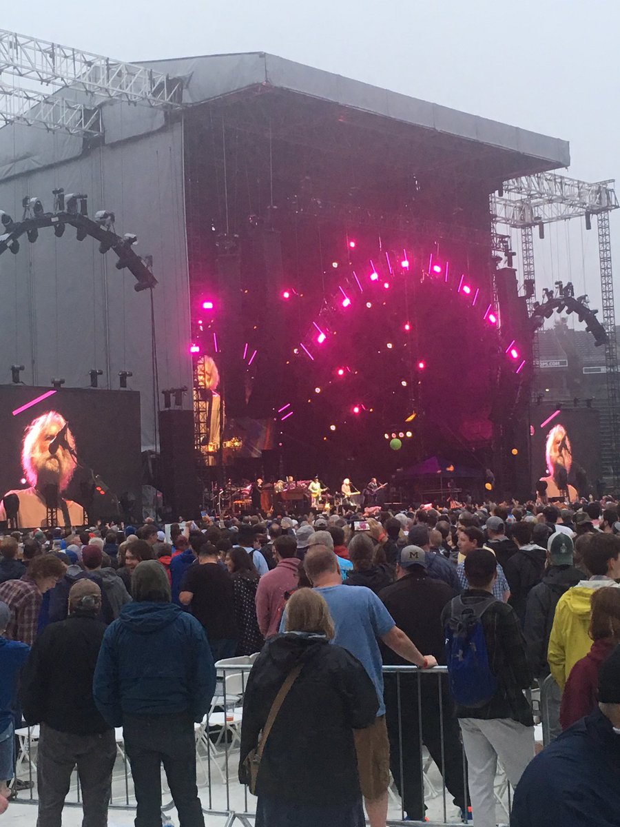 GoCubsGo tweet media