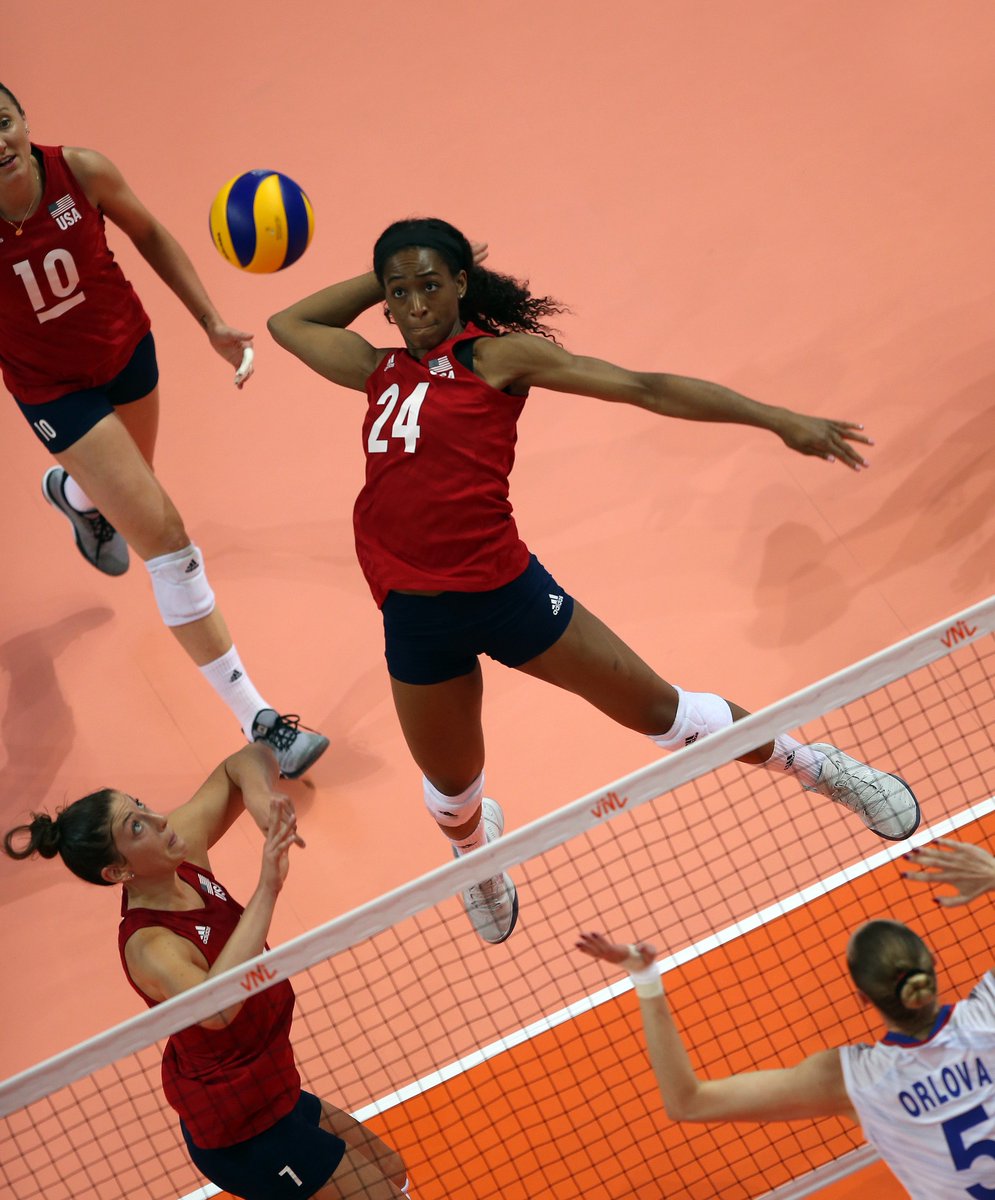 usavolleyball's tweet photo. #USAVwnt qualify for the @FIVBVolleyball #VNL #Final6 after sweeping host #Russia in what Karch Kiraly called a "beautiful imperfect match of volleyball." @teamusa improves to 10-3 and faces #Netherlands on Wednesday.

Recap | https://t.co/igIwkwxAtG
(FIVB Photos) https://t.co/pgR45Tdce6