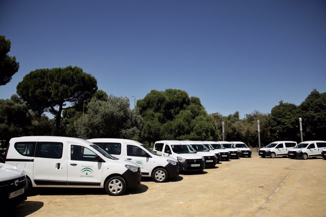 ppescacena's tweet photo. 🚐 ESCACENA DEL CAMPO RECIBIRÁ UNA FURGONETA DE LAS QUE LA JUNTA DE ANDALUCIA ENTREGARÁ A LOS PUEBLOS PEQUEÑOS. @JuanMa_Moreno muestra su compromiso y apoyo a estos municipios pequeños en la prestación de servicios imprescindibles en entornos rurales.
✅GARANTÍA DE BUEN GOBIERNO https://t.co/v2SOM2PcBO