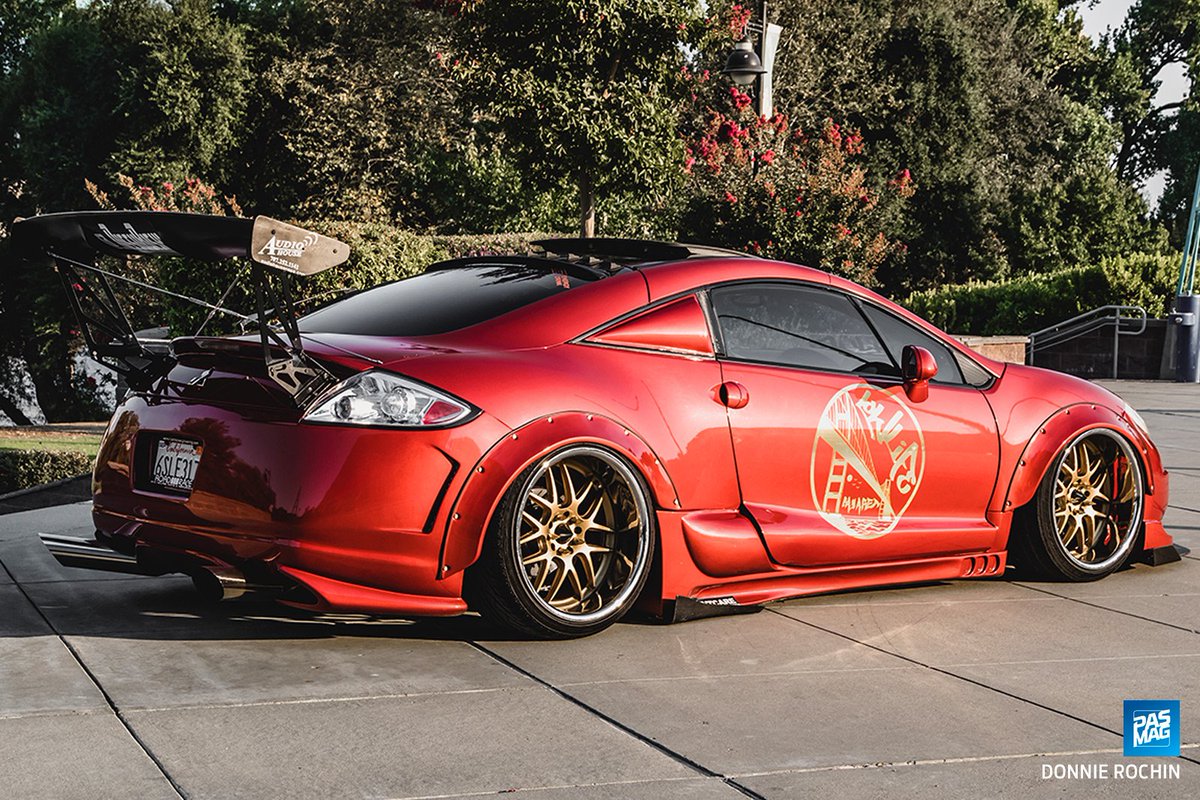 Custom 3-inch flares allow Jay Mushu to fit 20x11 XXR 526 wheels