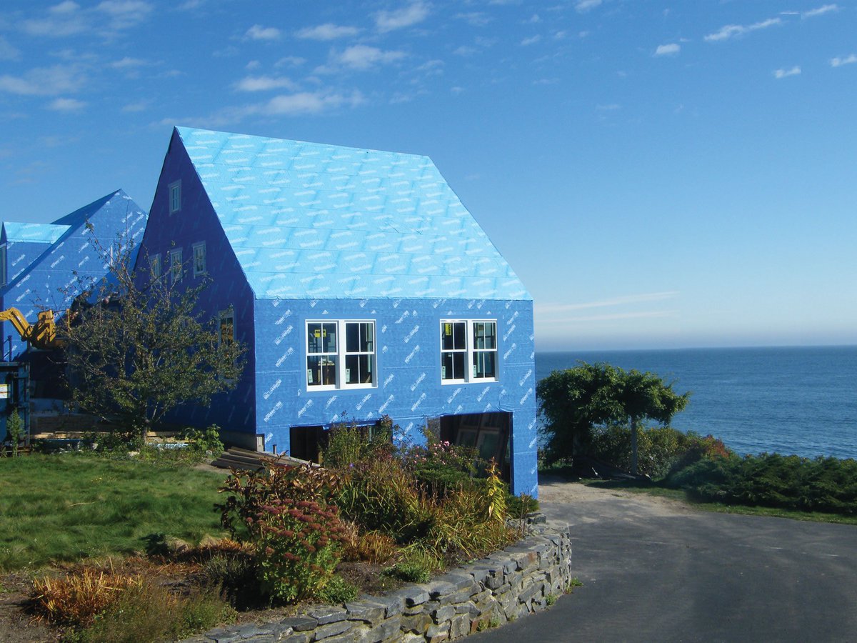 BuiltGreenCan's tweet image. How can vapor permeable air barriers improve a home? Providing greater moisture protection than traditional barriers, helps eliminate drafts, improves thermal performance for reduced energy costs, &amp;amp; more. @TheHenryCompany&apos;s BUILT GREEN® approved options: builtgreencanada.ca/product-catalo…