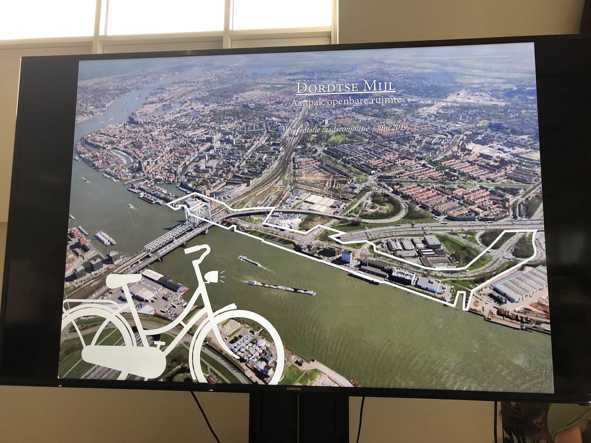 Commissie #Fysiek op locatie uitleg over #DordtseMijl. Moet mooie stadscentra worden met bos,laan en park