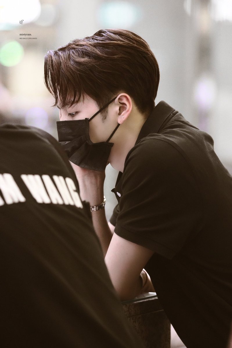 190618 · ICN 🛫️ ​​​

#GOT7⁠ ⁠⁠#갓세븐       ⁠ 
#JacksonWang #잭슨 #王嘉爾