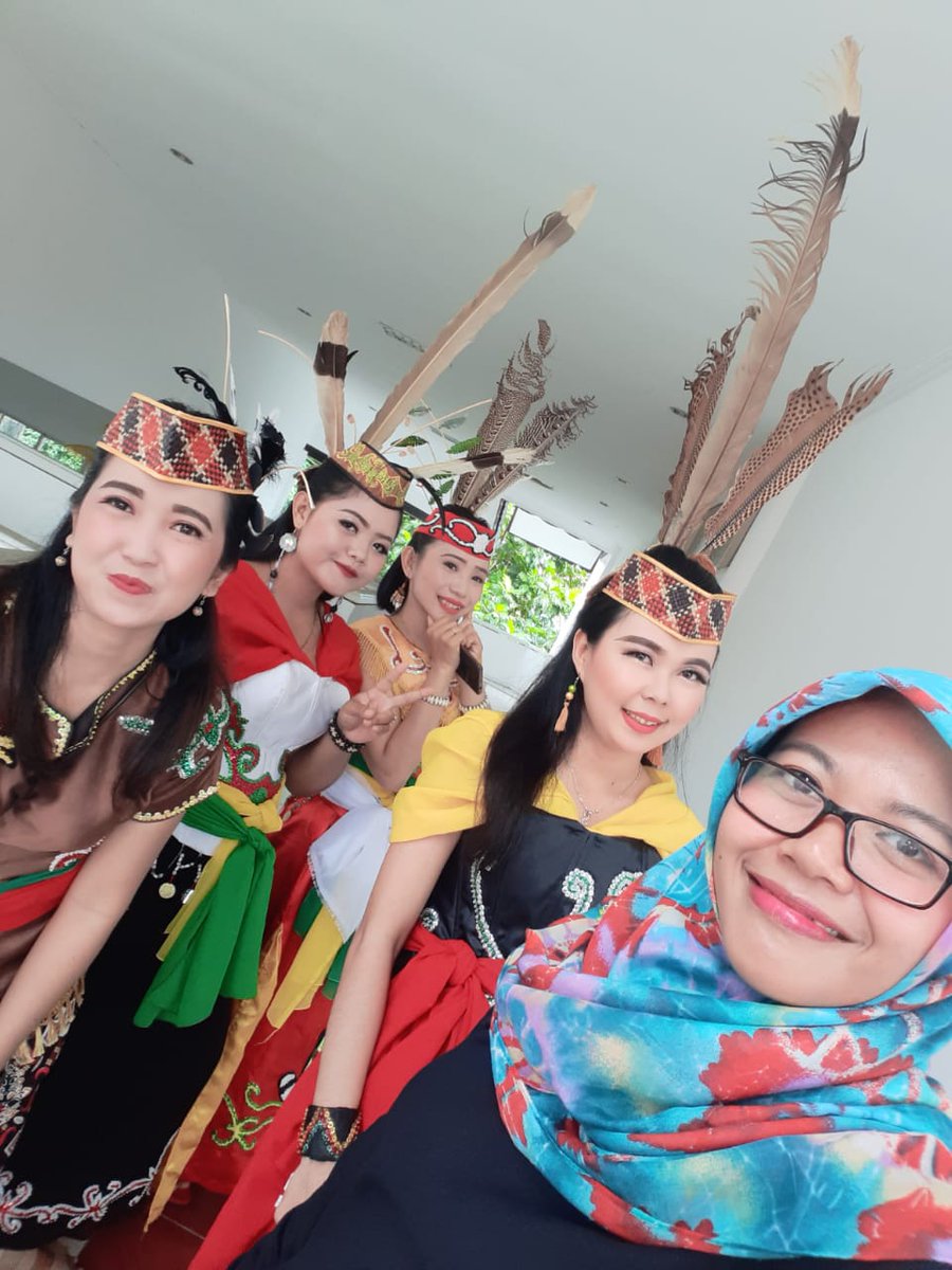 aqtina's tweet photo. Sebelum tepar... #FBIM https://t.co/oI1e0tbGBN
