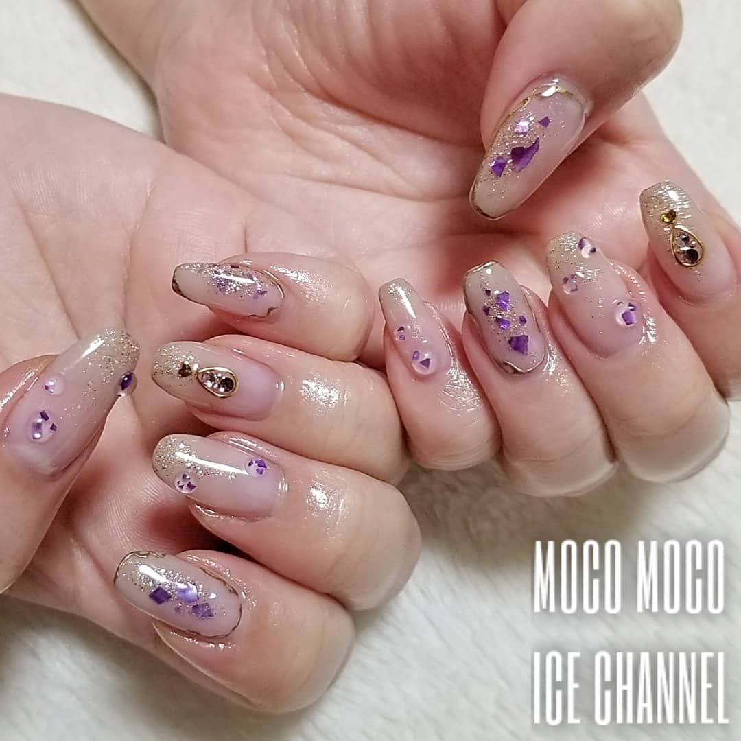 O Xrhsths Ice Nailist あいすちゃん Sto Twitter 究極シンプルなベースに ラメ 紫シェル 水滴アートで梅雨らしく T Co Lwzjn80yyp ネイル ベージュネイル グラデーションネイル ラメネイル シェルネイル ニュアンスネイル ニュアンスアート