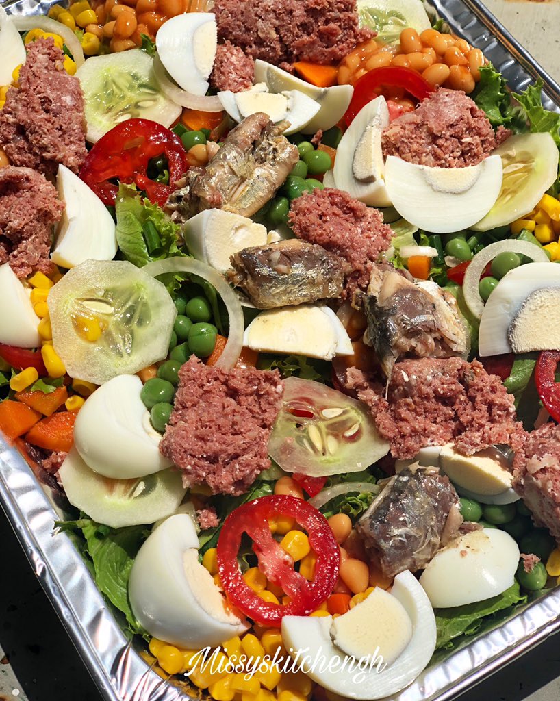 missyskitchengh's tweet photo. Do you need your fridge packed with different kinds of meals? Contact #Missyskitchengh now on WhatsApp 0232646614 / call 0209151583with your detailed order and we’d get it done ✅ 🥘 #ShattaTuesdayMarket 🙏🏾👌🏾 https://t.co/4aJO7b3Bgk