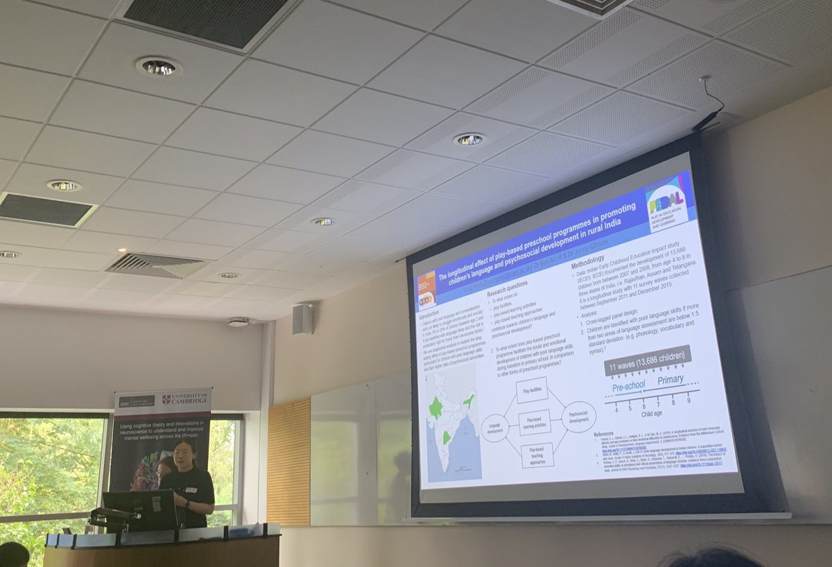 calmcbu's tweet photo. Exciting new projects presented during the data blitz #BCD2019 @esdalmaijer @brkicdiandra @PsyJoff https://t.co/1lo2P8g4XI