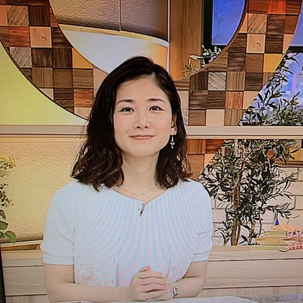 桑子真帆 衣装