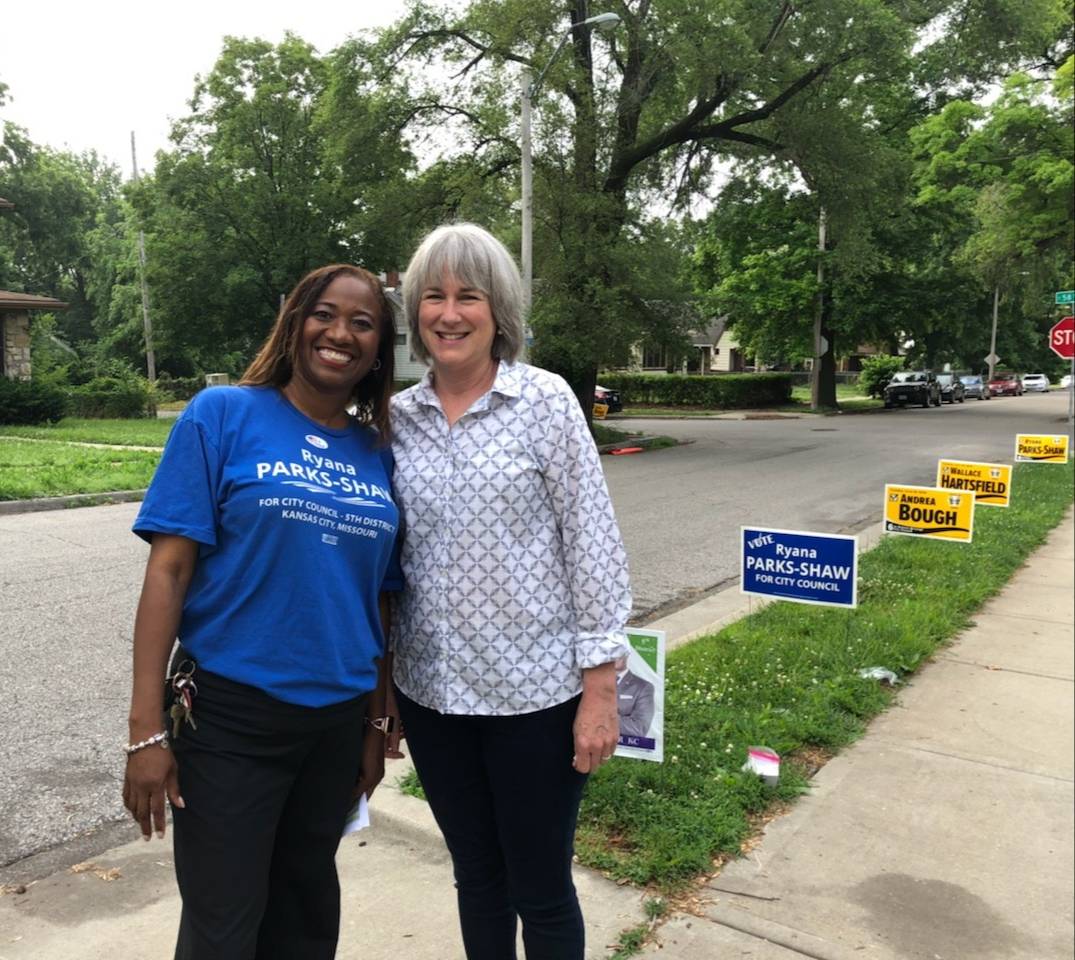 Ryana4KC's tweet photo. Today is election day! We think you should join us at the polls before it starts raining!π
Find your polling location at https://t.co/0nGCDWF0i8.
Vote Ryana Parks-Shaw for City Council, 5th District (In District)!
.
.
#ryana4kc #votejune18 #teamryana #gotv https://t.co/P8h1sfUuPd