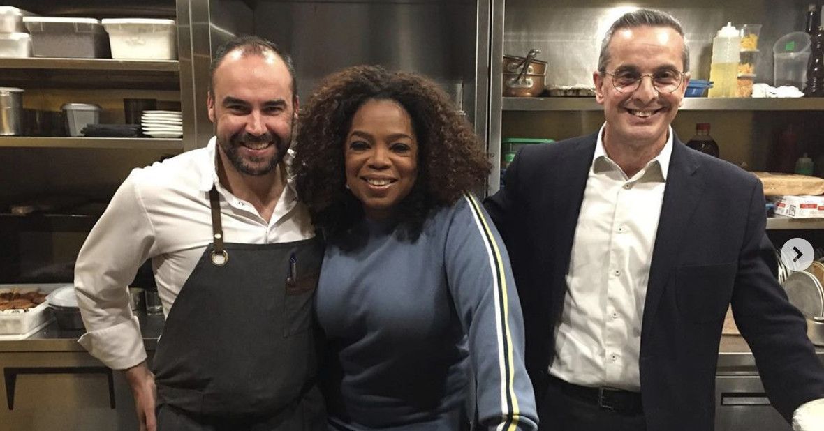 MontrealVisit's tweet photo. Oprah Dines at Montreal’s Fanciest Portuguese Restaurant
https://t.co/OloZLzB42Y
@timothyjforster 
#travel #Montreal #eat #food #Drink https://t.co/P4ITxDEYI3