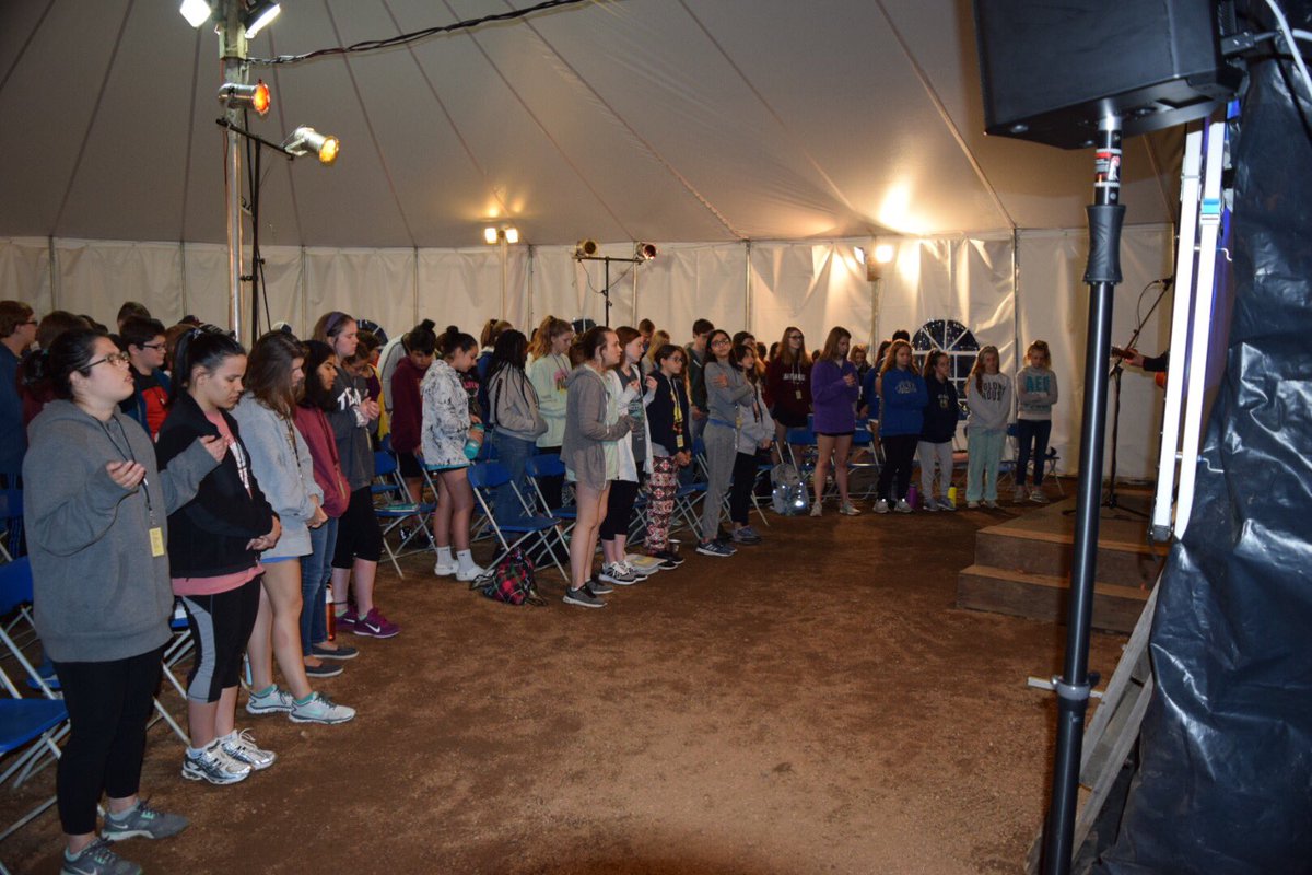 fields_students's tweet photo. After driving yesterday, we arrived at camp, ate dinner, unloaded, and had a time of worship. We can’t wait for our first full day at camp! https://t.co/zpuDbV3Utw