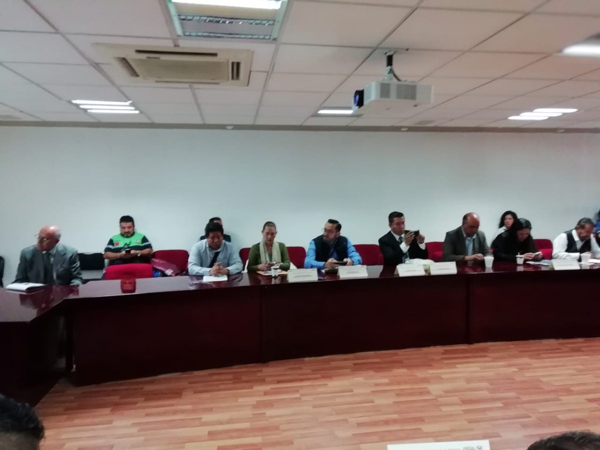 RedVecinalGAM's tweet photo. #JoséFranciscoVillagómezPulido
#redesvecinalesGAM
#DGSCYPCGAM
Se lleva a cabo la reunion de gabinete presidida por el Dr. @fchiguil Alcalde en @TuAlcaldiaGAM; Lic. José Francisco Villagómez, Director General de Seguridad Ciudadana; y personal de diferentes áreas de esta alcaldía. https://t.co/3MQwWEaVmb