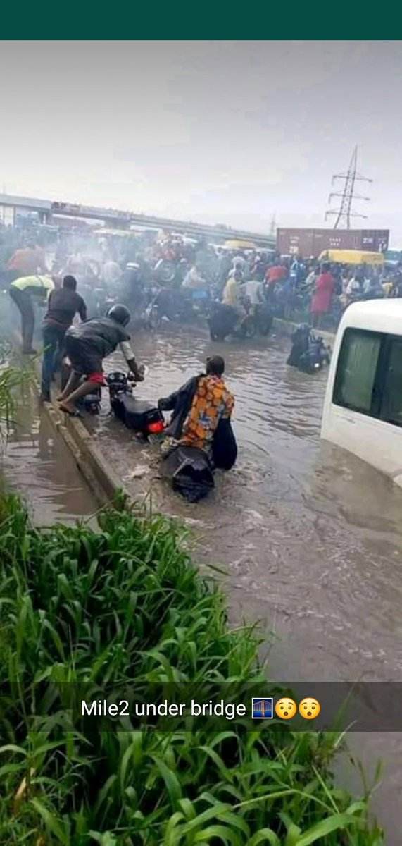 luthersomi's tweet photo. Can this be Lagos? I ask myself everyday as I commute daily on the popular Lagos badagry expressway. When and where did we go wrong? Can we survive the next batch of heavy down pours? Can lives mean so little? @jidesanwoolu @drobafemihamzat @OgbeniDipo @channelstv https://t.co/dZuxXm2pUW