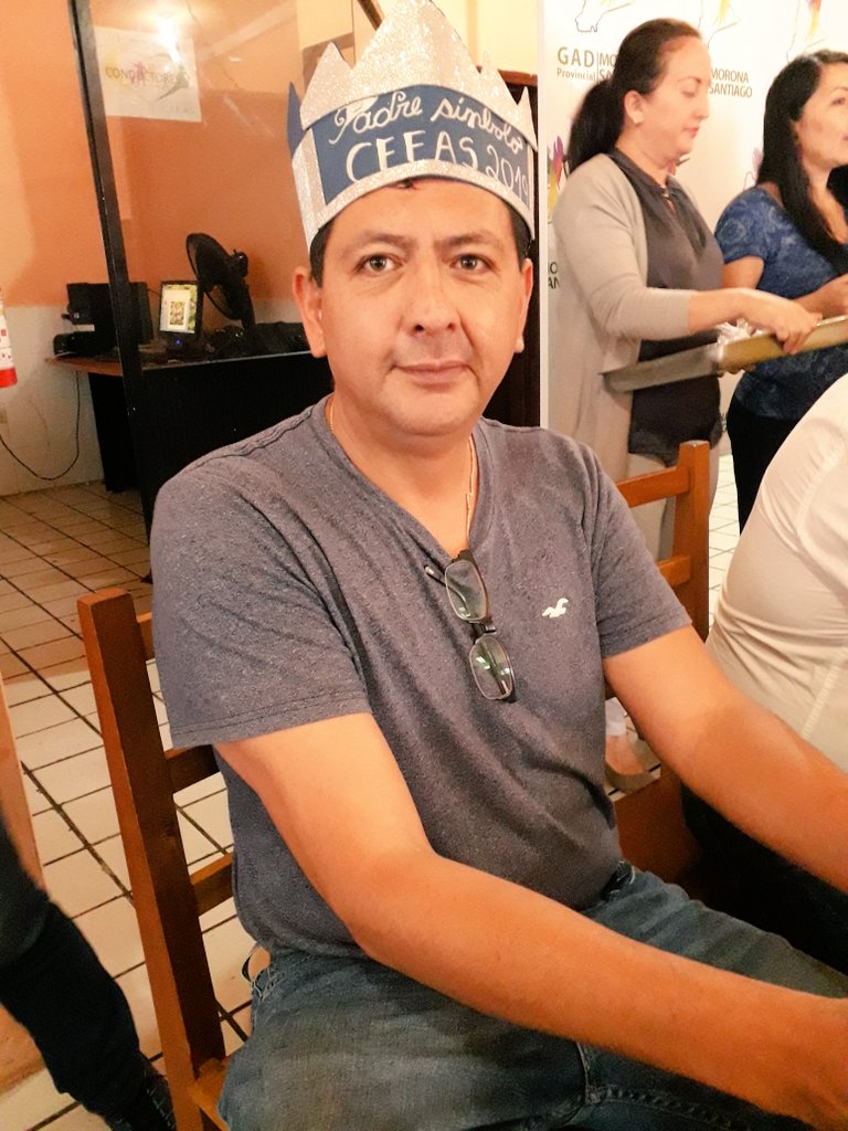 taliacabrera18's tweet image. [CEFAS] No hemos querido dejar pasar una fecha muy especial como es el día del padre, es por ello que el #CEFS brindó un momento ameno en homenaje a los padres.