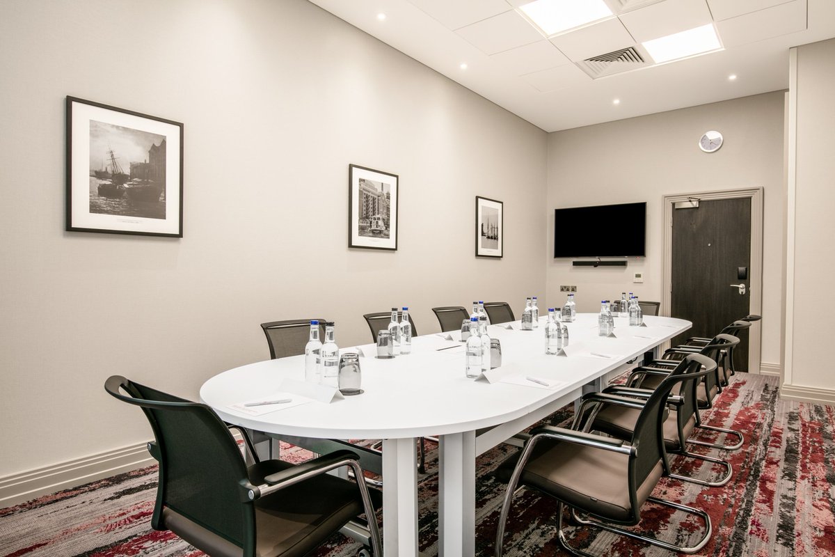 If you are heading to #IFSEC this week and you're looking for a meeting room, we have some last minute availability in our meeting rooms. Simply contact the meeting and events team on +44(0)207 055 2000 option 3 and let us handle the details. #meetings #event #events #conferences