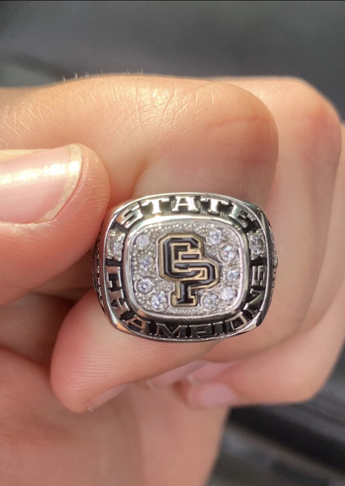 OldschoolGP's tweet photo. Lady Owls rings came in #back2back #GPNATION #GoOwls @HK_Barber #areateam @sportsinkansas https://t.co/beptZZ3Wcc