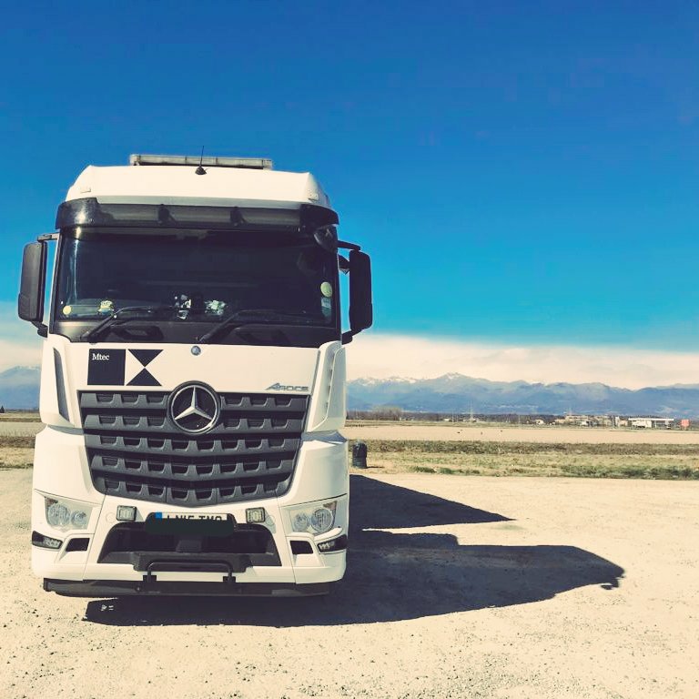 mtec0's tweet photo. @MercedesTruckUK We've been all over with the #mtecfleet; #montblanc, #turnercontemporary and #somersethouse always in the faithful #mercedes #MBpicoftheweek #scenic https://t.co/yTqljZZRTL