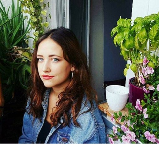 Bienvenue à Annabelle, reporter #6S4E le temps d'une semaine au <a href="/PEStrasbourg/">Parlement européen</a> . Attentionnée, drôle et souriante, elle souhaite quotidiennement découvrir de nouvelles choses et vivre de nouvelles expériences. RDV sur <a href="/GrainedEurope/">Graine d'Europe</a> pour les coulisses du reportage !